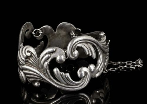 rare Los Castillo Mexican silver repousse Bracelet des no 475