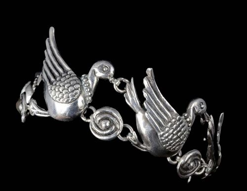 Mexican retro 980 silver swans Bracelet ~ RARE Margot de Taxco dsgn