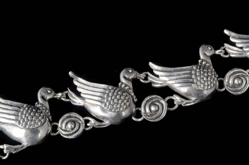 Mexican retro 980 silver swans Bracelet ~ RARE Margot de Taxco dsgn