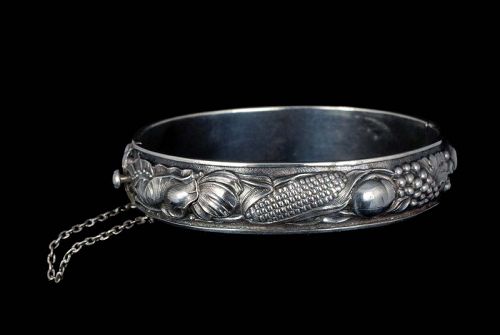 Portuguese Deco silver repousse hinged Bracelet ~ Topazio st harvest