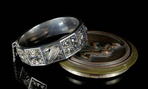 Topazio Portuguese silver "harvest" hinged Bangle Bracelet