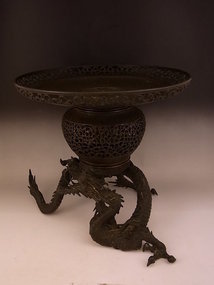 Japanese E. 20th Century Bronze Dragon Design Usubata