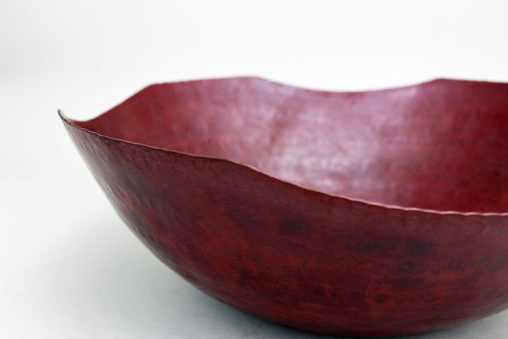 Japanese Late 20th Century Hand Hammered Copper Uneven-Edged Bowl