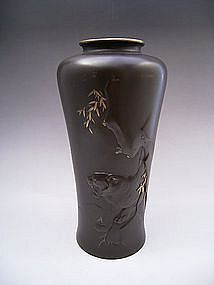 Japanese Meiji Period Tiger Design Bronze Vase
