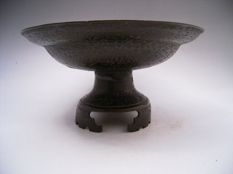 Japanese Meiji Period Bronze Cicada Design Usubata