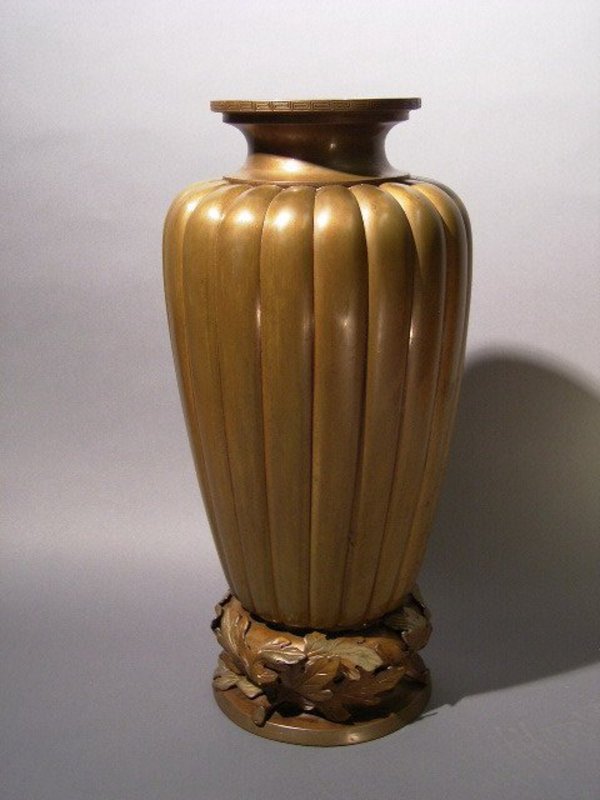 Japanese Meiji Period Chrysanthemum Design Bronze Vase