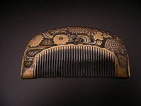 Japanese Meiji Period Gold Lacquer Comb