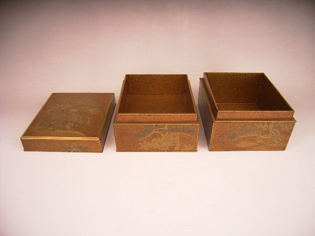 Japanese Late Edo Period Lacquer Compartment Box