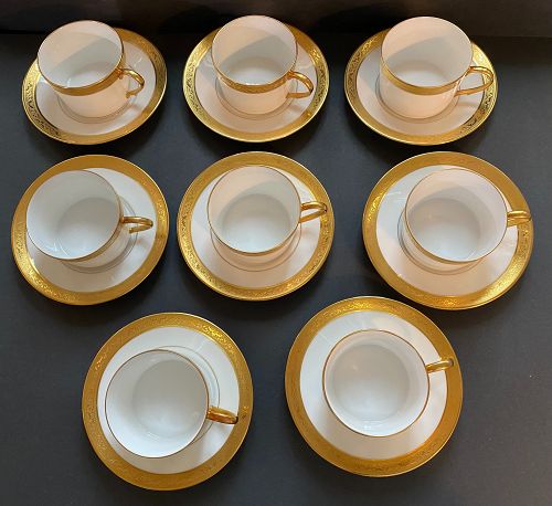 Eight Pristine Raynaud Limoges Ceraline Porcelain Cup & Saucers