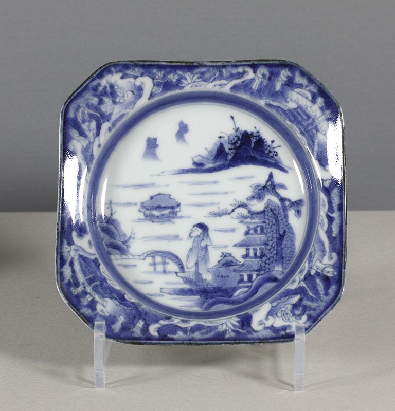An Arita Blue & White Square Dish, 18th ~ 19th century. #4