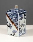 Fine Arita Sake Flask, Tokkuri, 18th century.