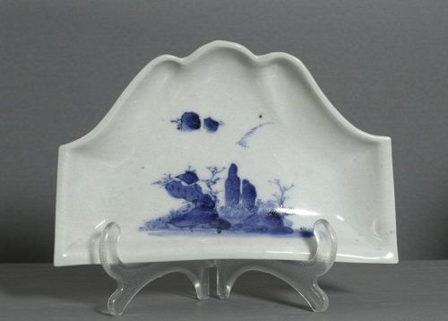 A shaped Arita blue & white porcelain dish. 17th Century