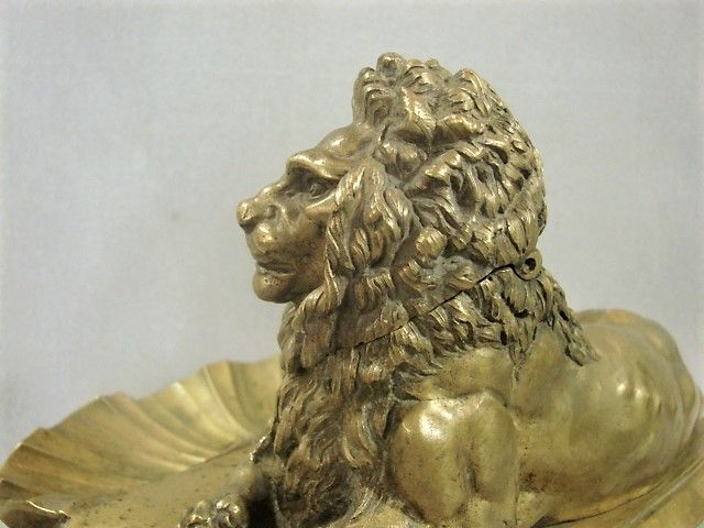 Recumbent Lion Bronze Inkstand - Exceptional Quality - 19th Century