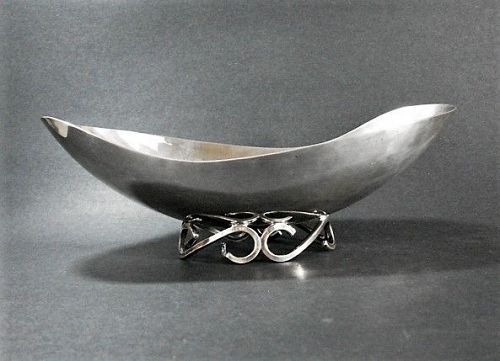 MCM Sterling Bowl by Alfredo Sciarrotta, RI Designer, ca 1960