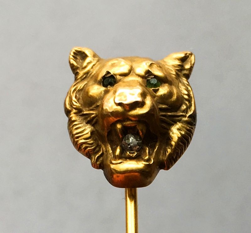 Lioness – Diamond &amp; 14kt Gold Stick Pin