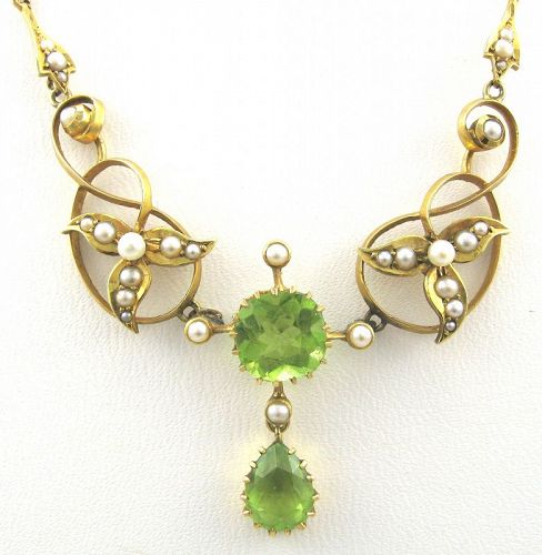 Peridot and Seed Pearls 14kt in Gold - Necklace