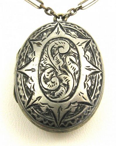 White Metal Locket with Paperclip Chain