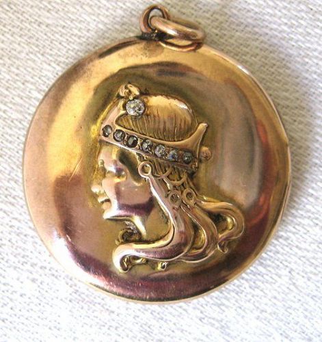 Byzantine Queen with Diamonds in Her Crown – Gold Locket