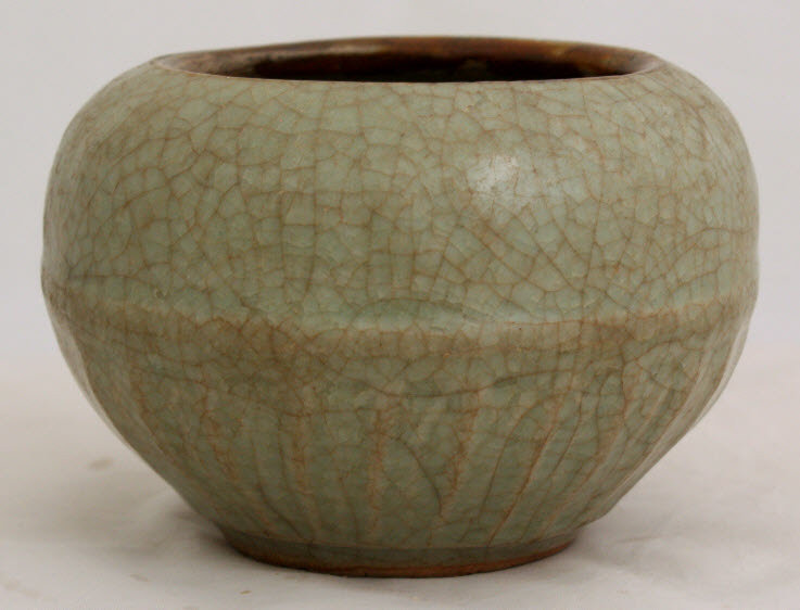 Chinese Yuan Dynasty Longquan Celadon Scholar's Water Coupe Pot