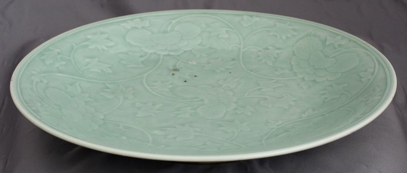 15.5&quot; Diameter Chinese Qing Dynasty Carved Celadon Peony Charger
