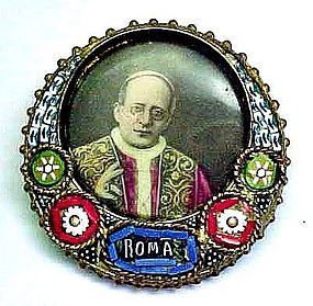 1930s Souvenir Pin Picturing Pope Pius XI