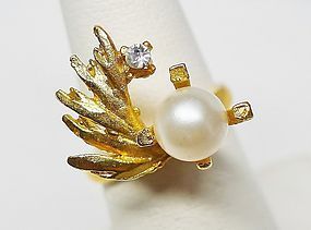 Unusual Faux Pearl Cocktail Ring