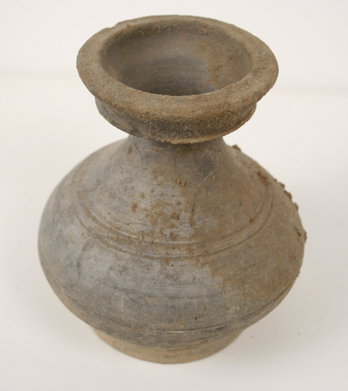 Ancient Chinese Grey Ware Pot