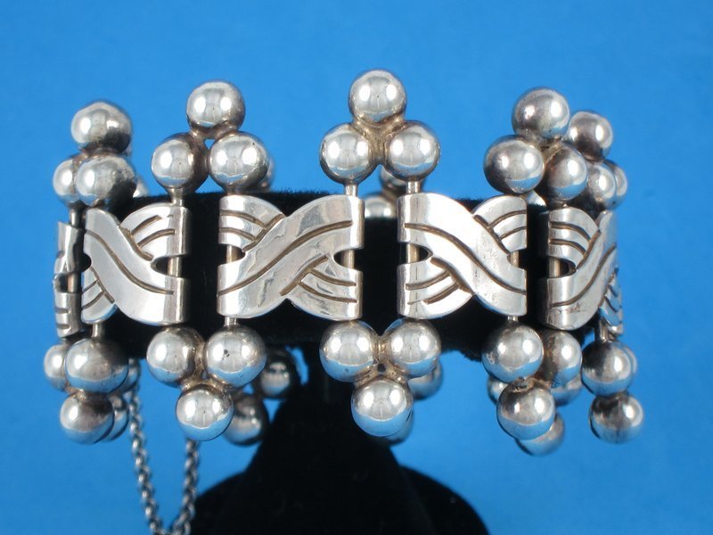 HECTOR AGUILAR SILVER BRACELET 6 SPHERES 1940'S