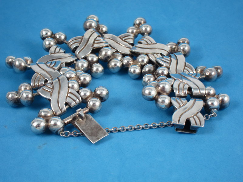 HECTOR AGUILAR SILVER BRACELET 6 SPHERES 1940'S