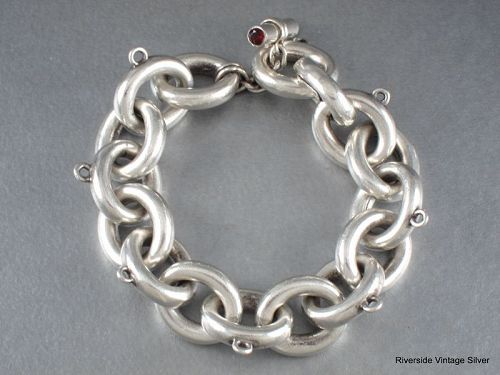 ANTONIO Pineda Charm Bracelet 970 Silver & Garnet