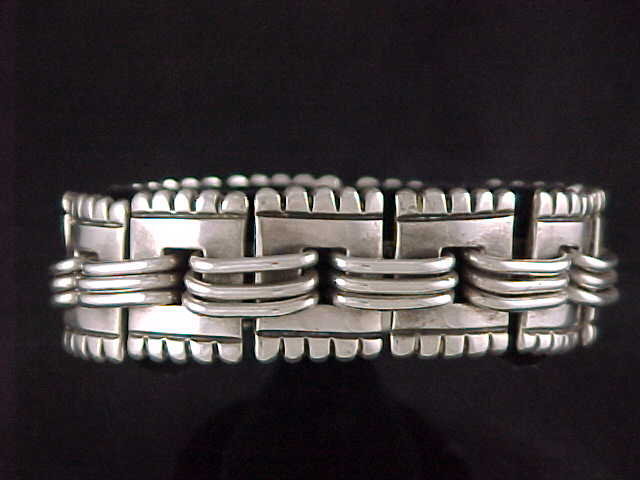 Vintage Hector Aguilar Mexican Silver Bracelet - Taxco
