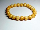 A Charming Ivory Bracelet in Nice Look.