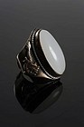 A Charming Ring with a Houtien White Jade Surface