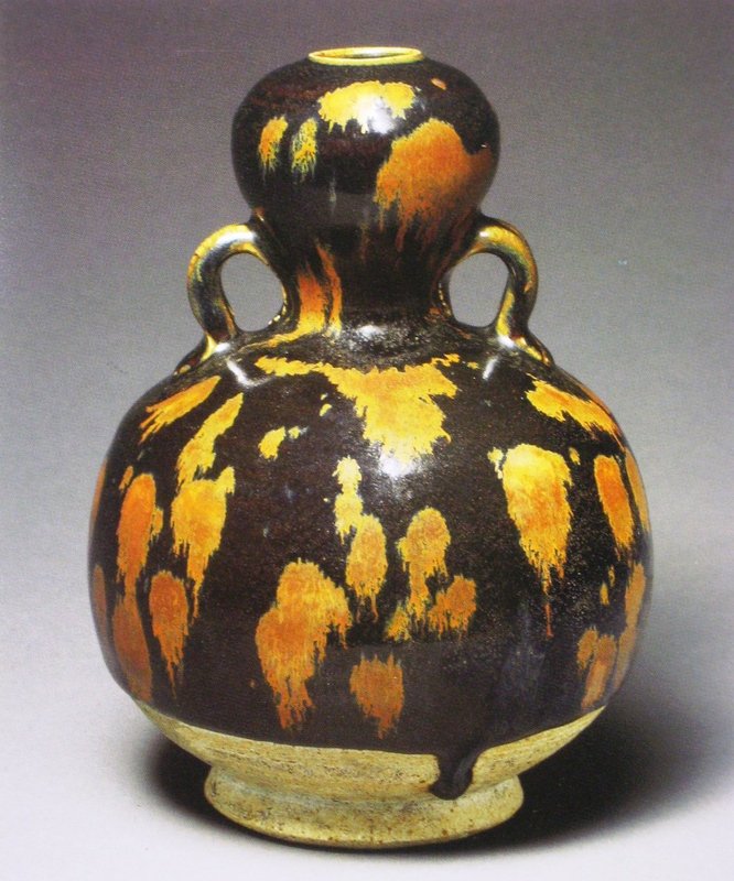 An important Cizhou Gourd Bottle of Yuan Dynasty.