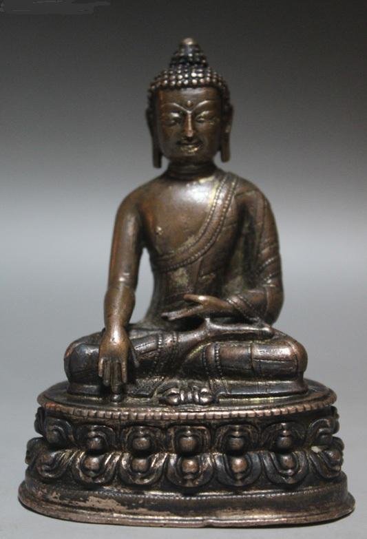 A Tibet Gilt-Bronze Shakyamuni of 15th/16th Century.