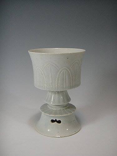 A Beautiful Yinqing Stem Censer of Song Dynasty