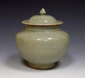 A Celadon Jar of Ming Dynasty