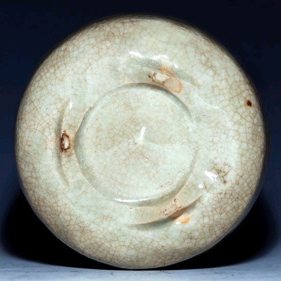 A Ge-Glazed Censer of Qing Dynasty