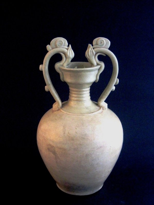 A Grand Dragon-Handled Amphora of Tang Dynasty(618-907)