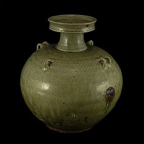 A Decent Yueyao Vase of Eastern Jin Dynasty( 316-420)