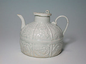 A Yinqing Ewer or Water Dropper of Southern Song Dy.