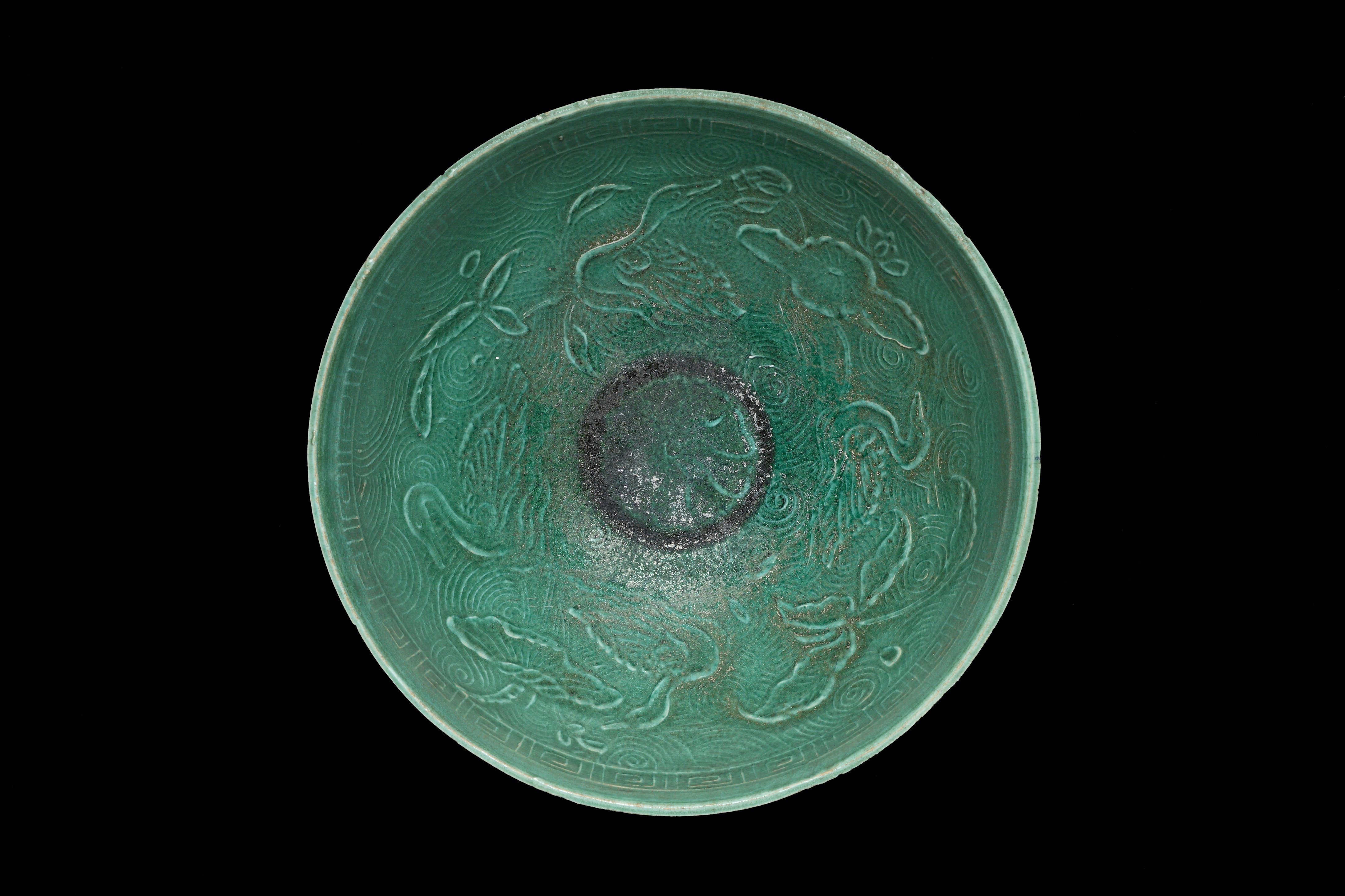 A Ding-Type Green-Glazed Cizhou Bowl of N. Song Dynasty