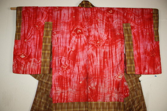 Meiji beni-shibori silk jyuban kimono textile