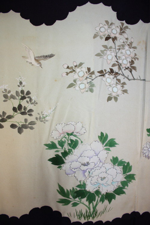 Japanese silk meiji katsugi-Kimono with the family coat