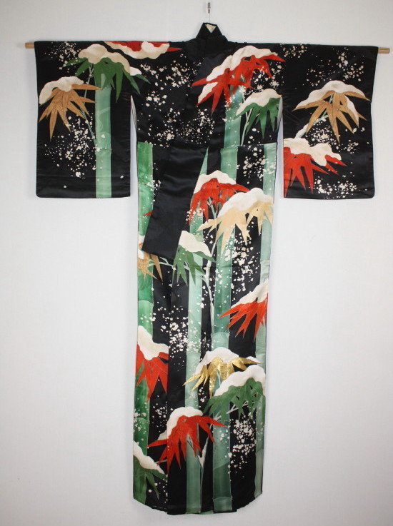 Beautiful silk rinzu gorgeous kabuki kimono yuzen-dye embroidery