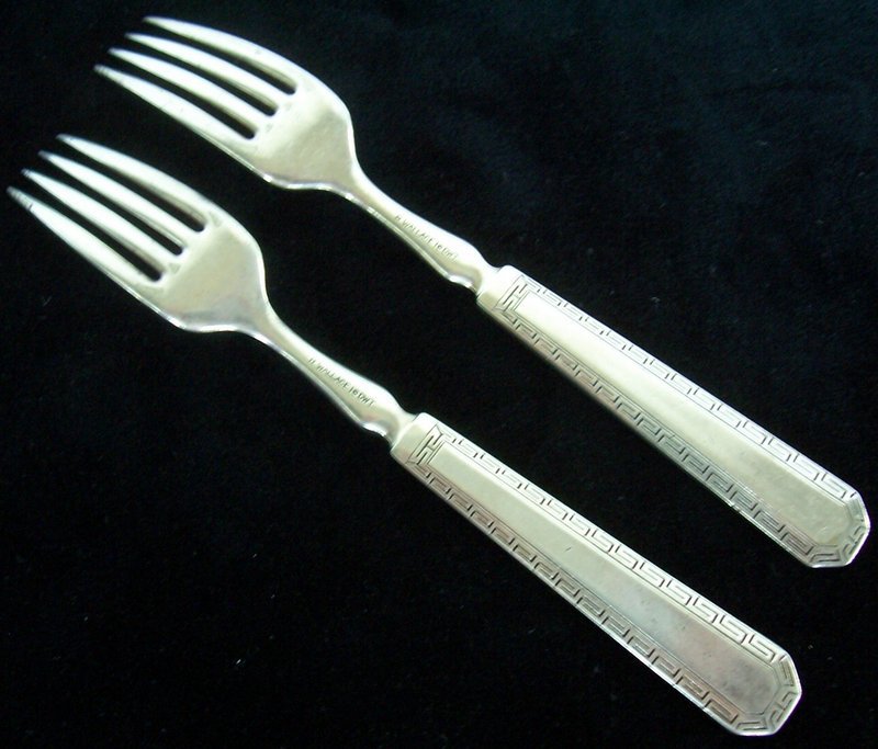R Wallace Silver Plate 2 Forks Athena 1916 16DWT,