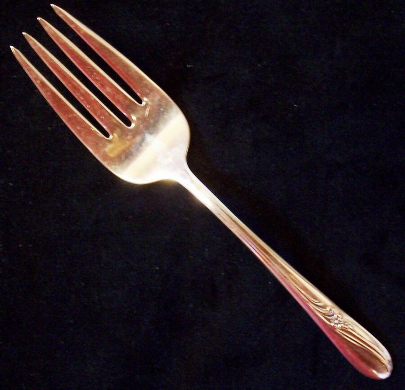 Silver Plate H &amp; T Mfg. Co. Serving Fork Meadow Flower