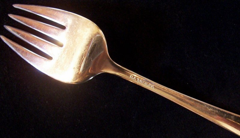 Silver Plate H &amp; T Mfg. Co. Serving Fork Meadow Flower