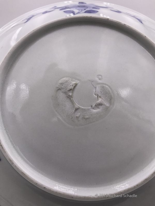 Early Japanese Hirado porcelain Fish design plate