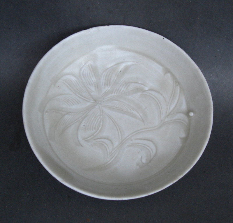 Song Dynasty Soucer Dish With Flower Motive